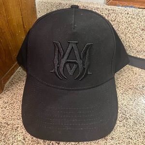 Amiri hat